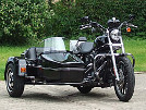 Harley Davidson Dyna-Glide-Sport mit dem 1-Sitzer Spatz